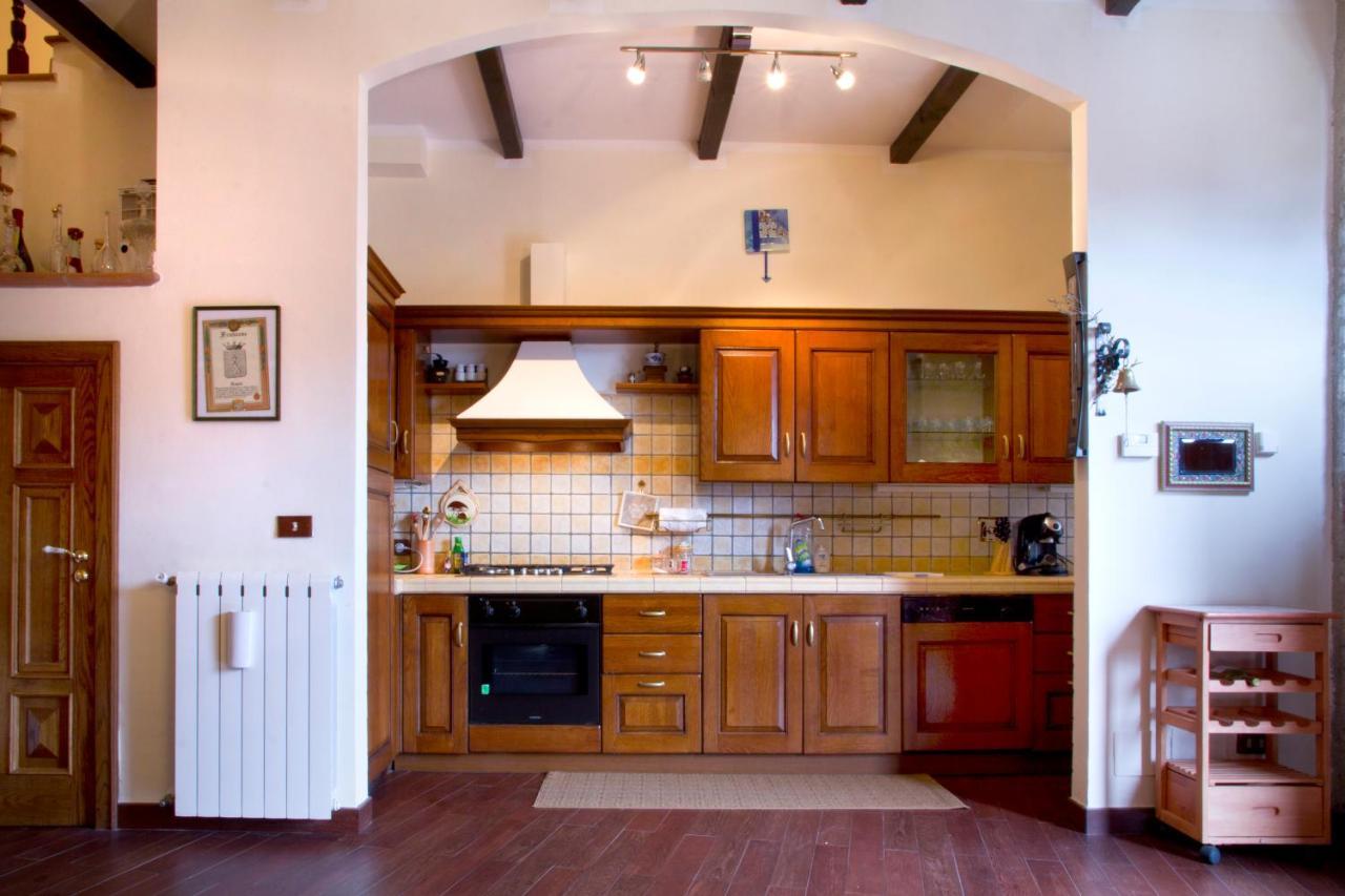 Villa Con Piscina "La Dogana Di Spoleto " 圣安那托利亚迪纳 外观 照片