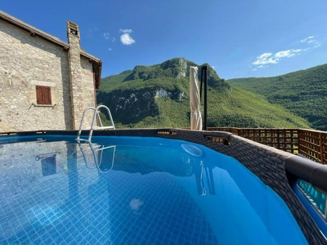 Villa Con Piscina "La Dogana Di Spoleto " 圣安那托利亚迪纳 外观 照片